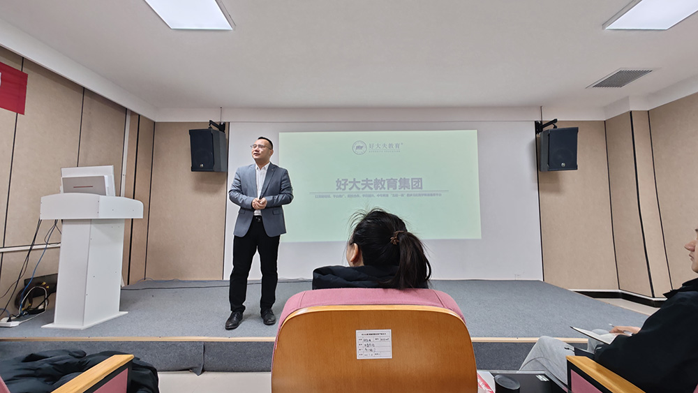 1739884080385435.jpg 05.jpg